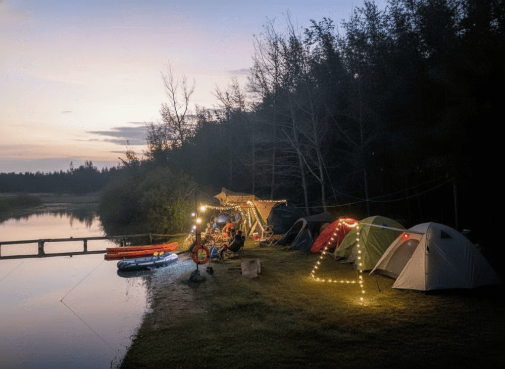 Cắm trại qua đêm gần bãi biển Hồ Tràm